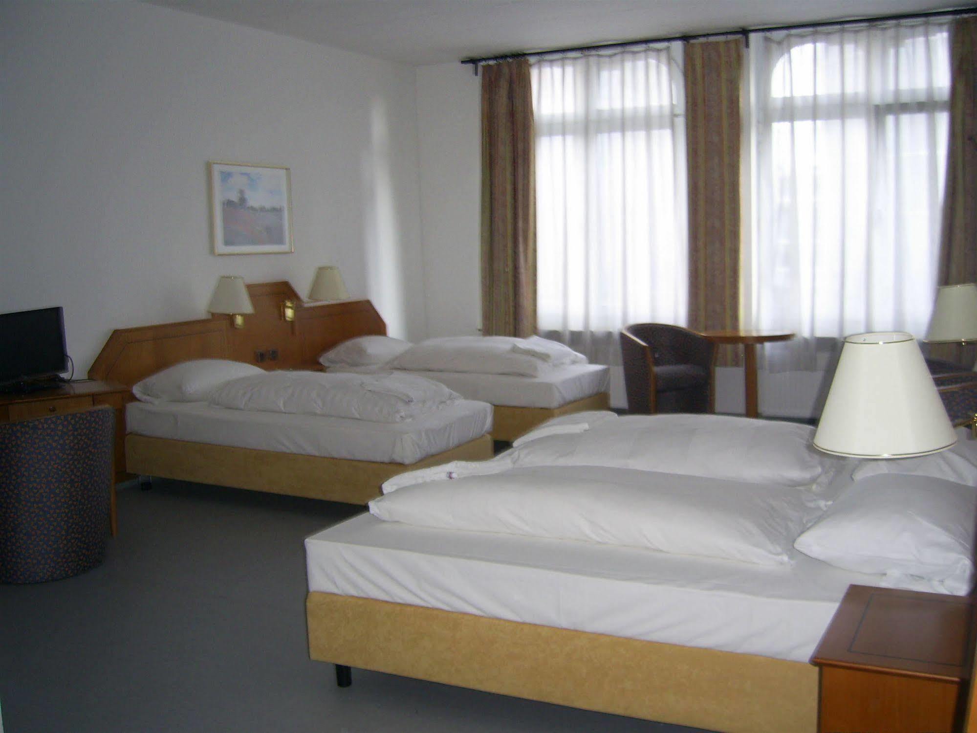 Willy Hotel Frankfurt Frankfurt am Main Exterior photo
