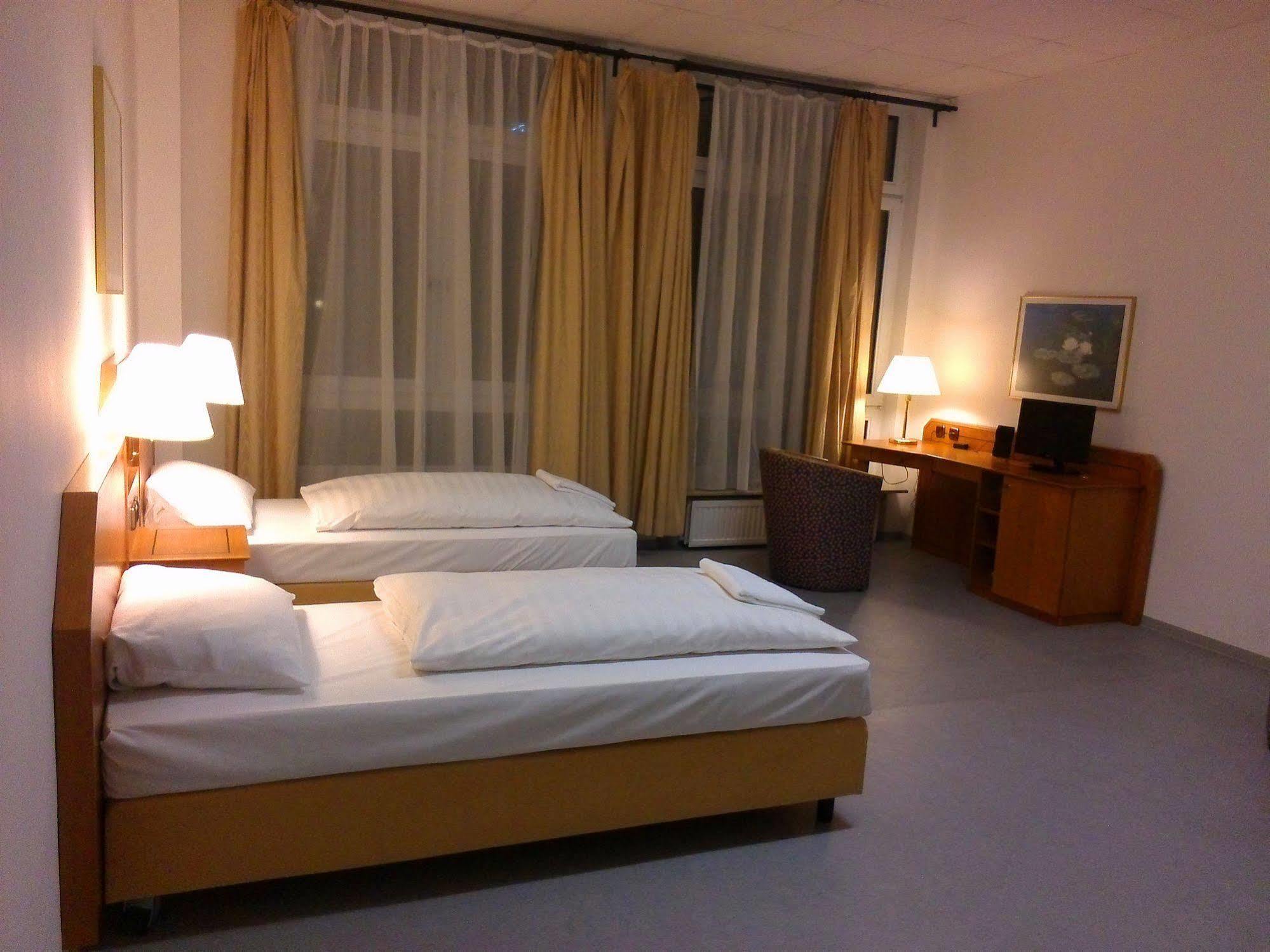 Willy Hotel Frankfurt Frankfurt am Main Exterior photo